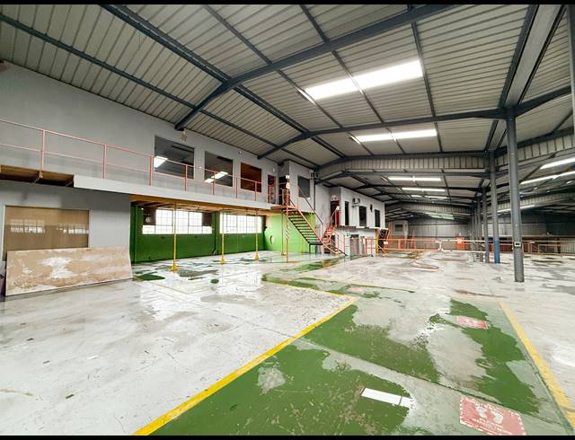 1,250M² WAREHOUSE TO LET IN WADEVILLE